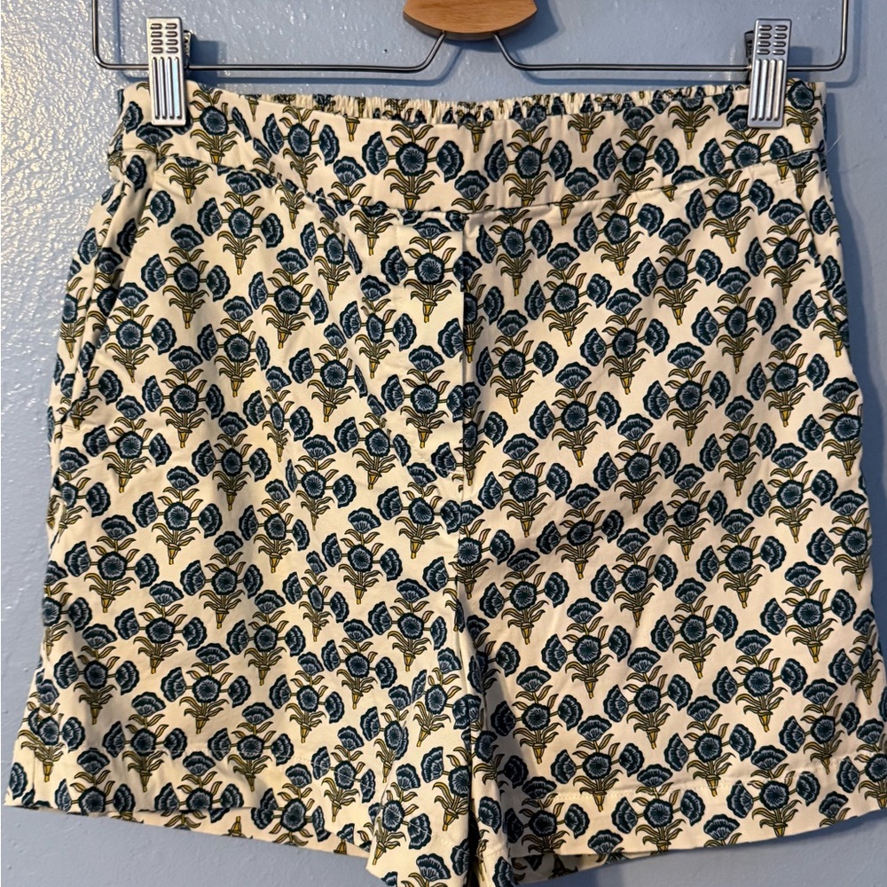 2 Boden Floral Patterned Women's Shorts